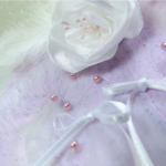 porte alliances mariage fait main fleurs plumes
