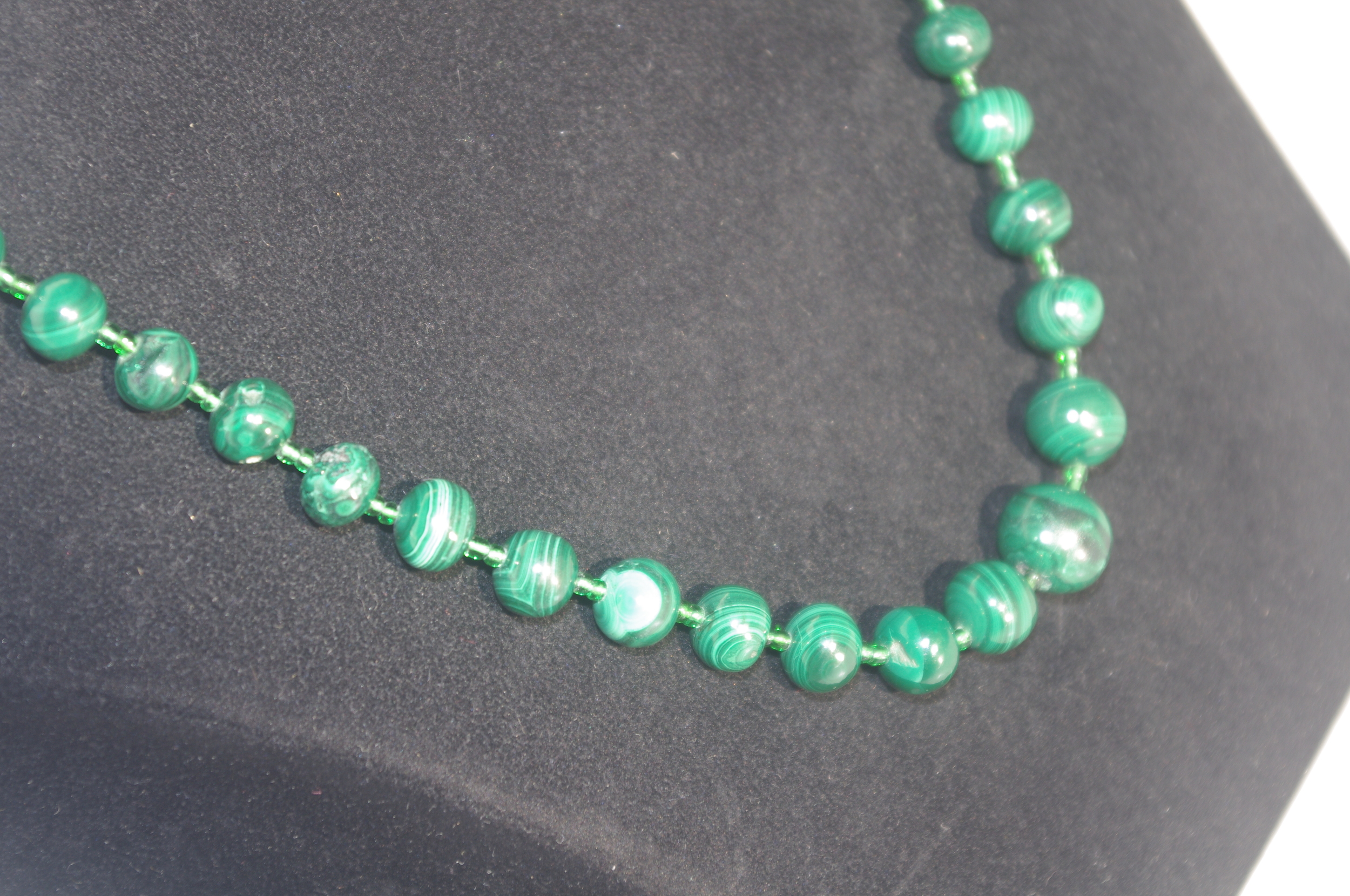 COLLIER-MALACHITE-VINTAGE-OCCASION-FERMOIR-A-VIS-ETOILEHARMONIE