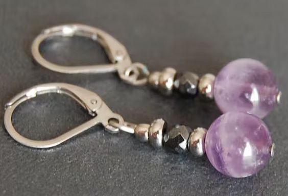 BOUCLES-OREILLES-AMETHYSTE-HEMATITE-ETOILEHARMONIE