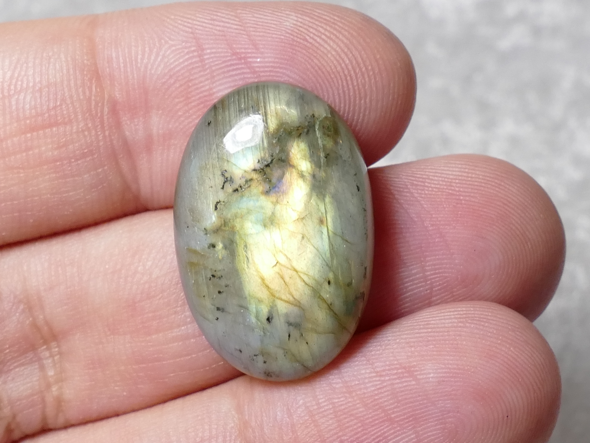 labradorite naturelle cabochon