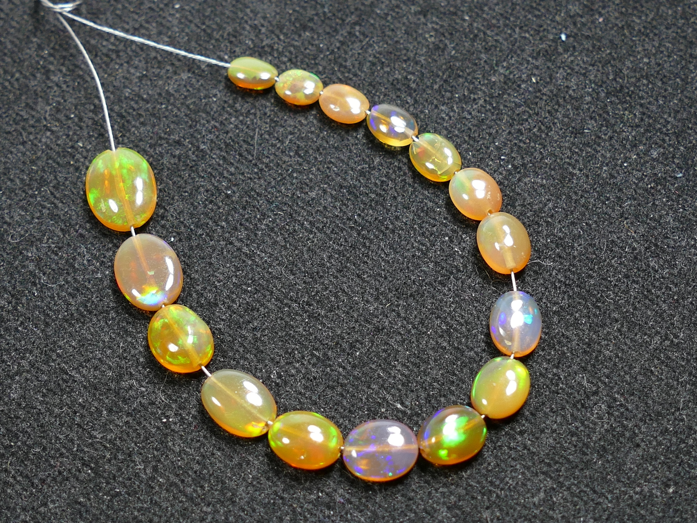 Collier Opale De Feu Noire – Perles Brutes Naturelles – 73 Cts – Longueur 17,5 Pouces – Welo