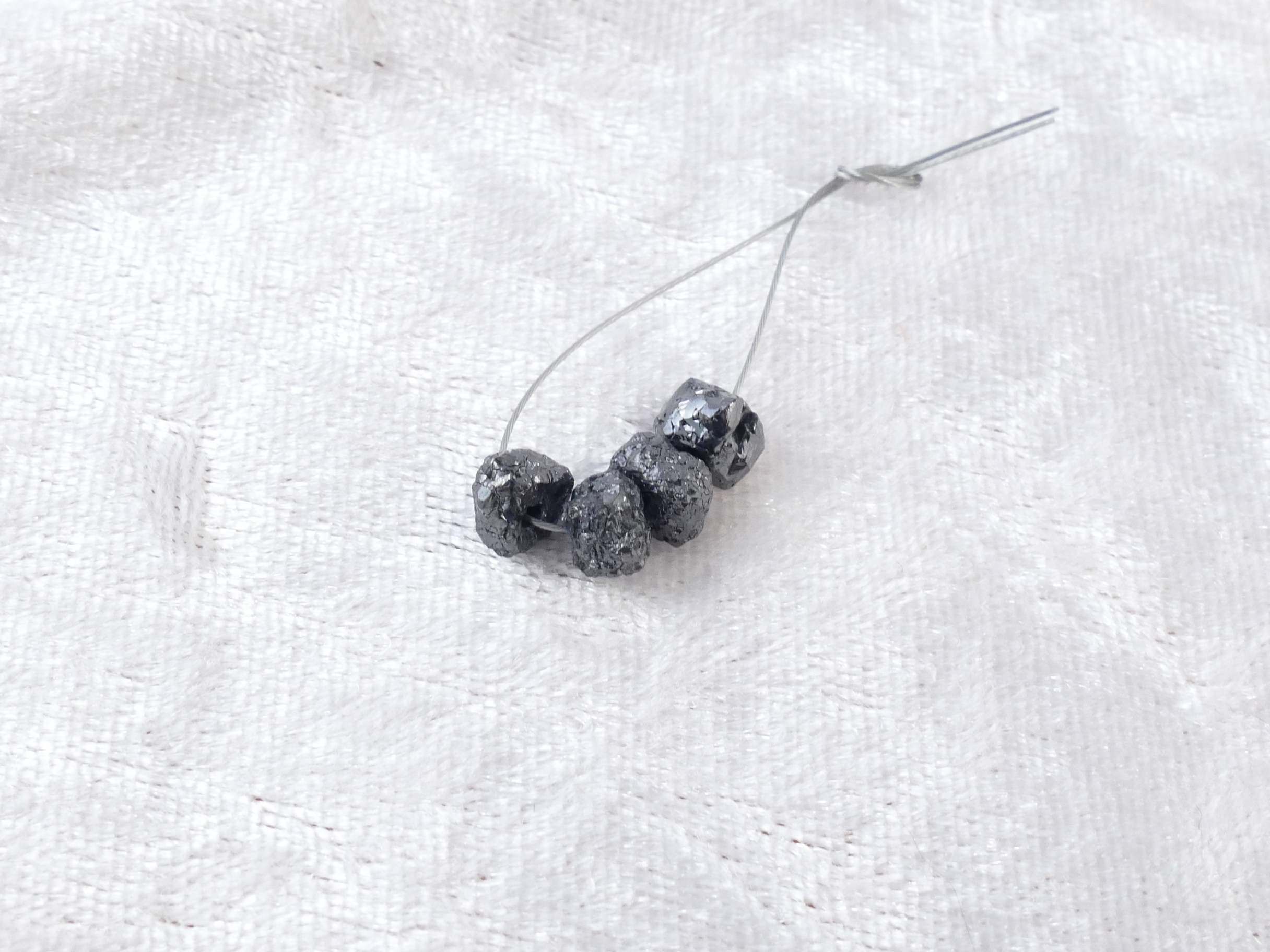 perle diamant noir naturel