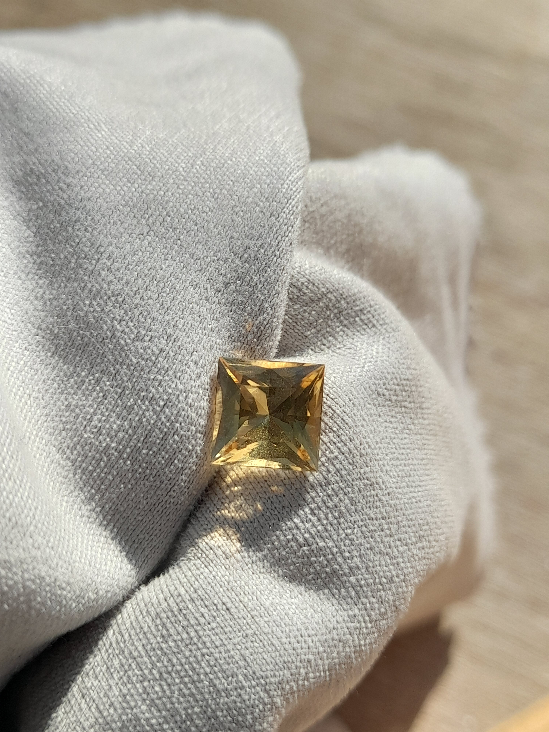 natural citrine square shape Brazil Citrine naturelle carrée
