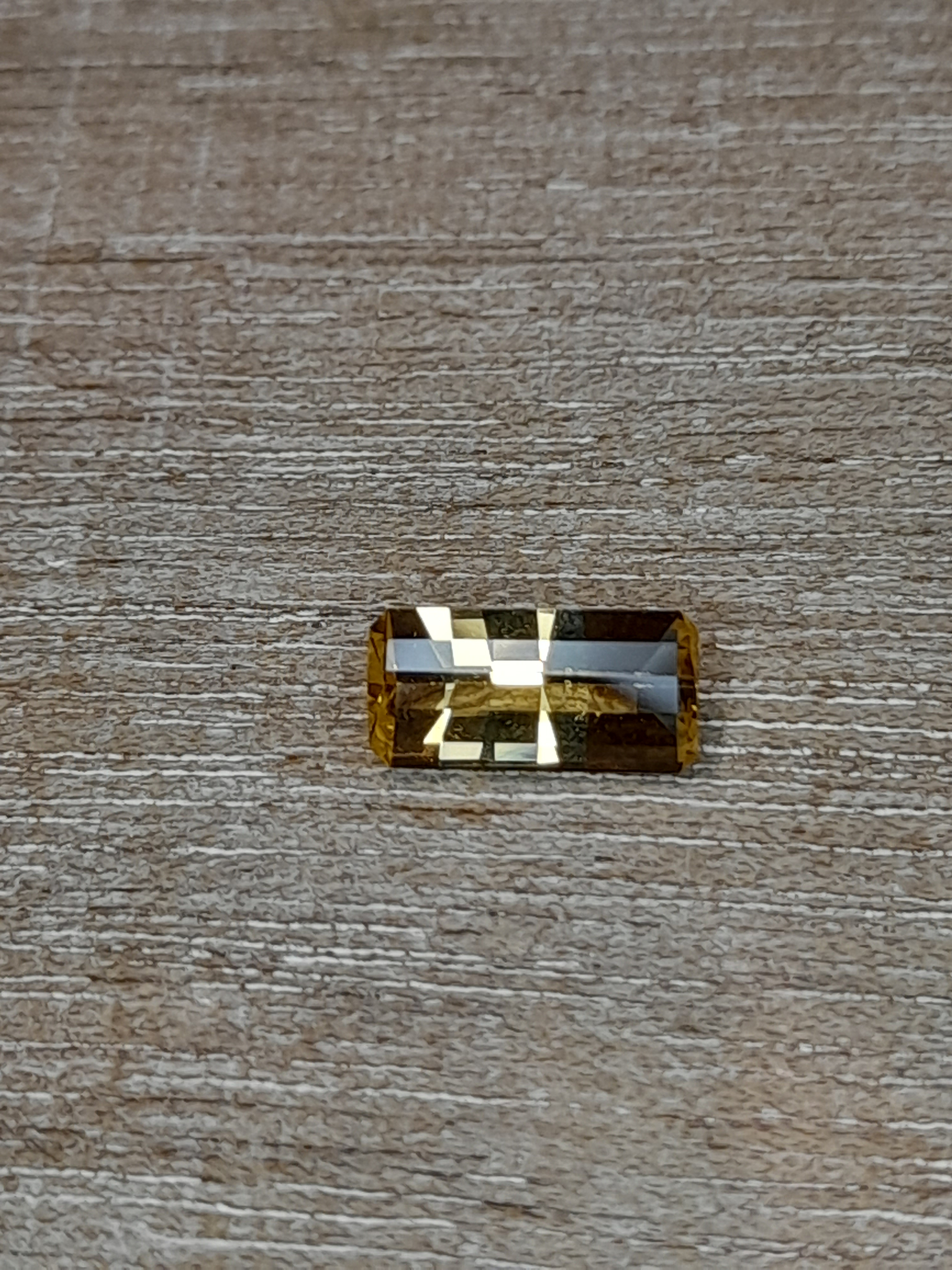 natural citrine rectangle pixel cut style opposed bar Citrine naturelle taillée en france