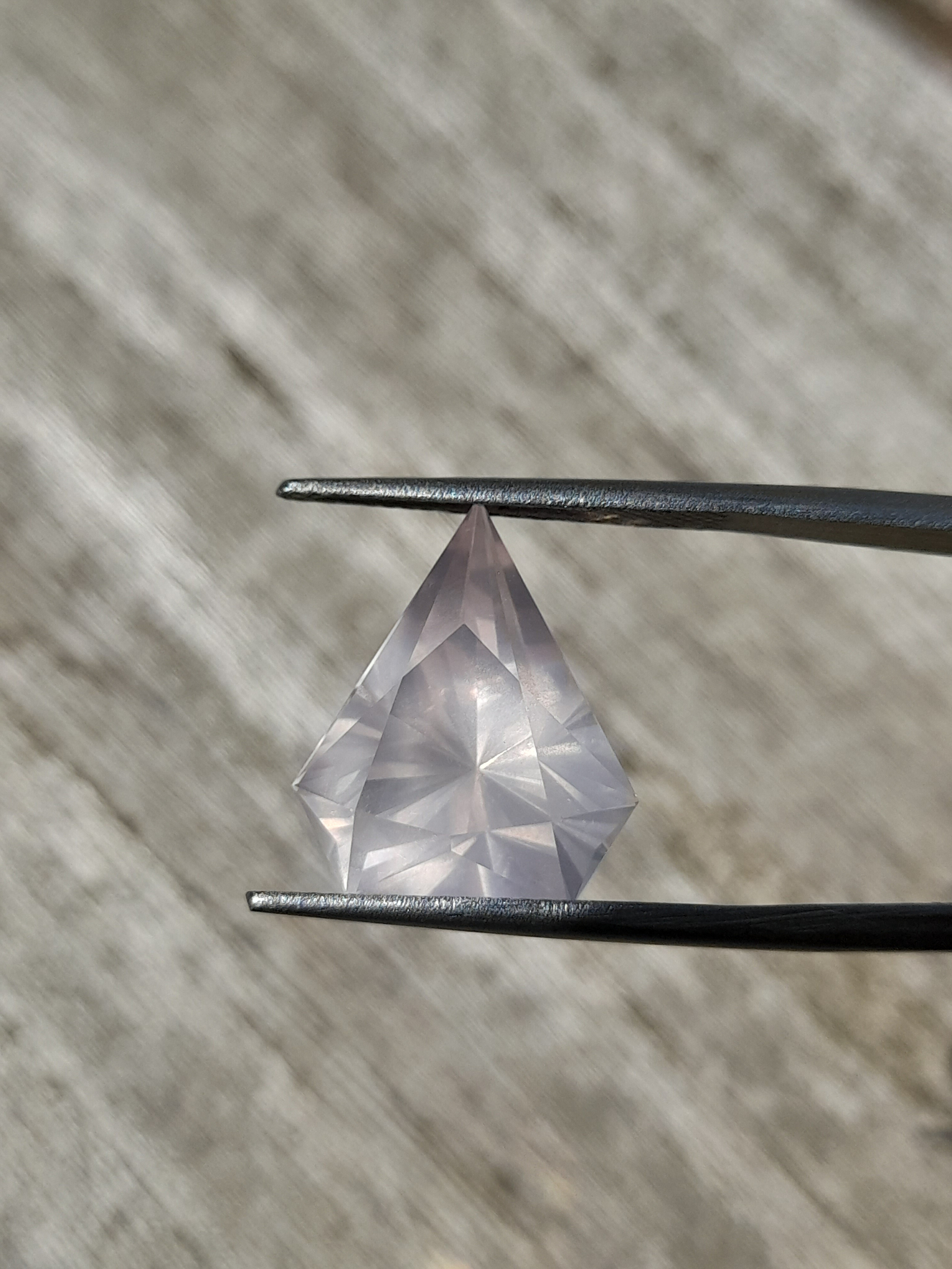 Quartz rose  naturel 8ct taille poire - diamant precision cut Natural rose Quartz pear