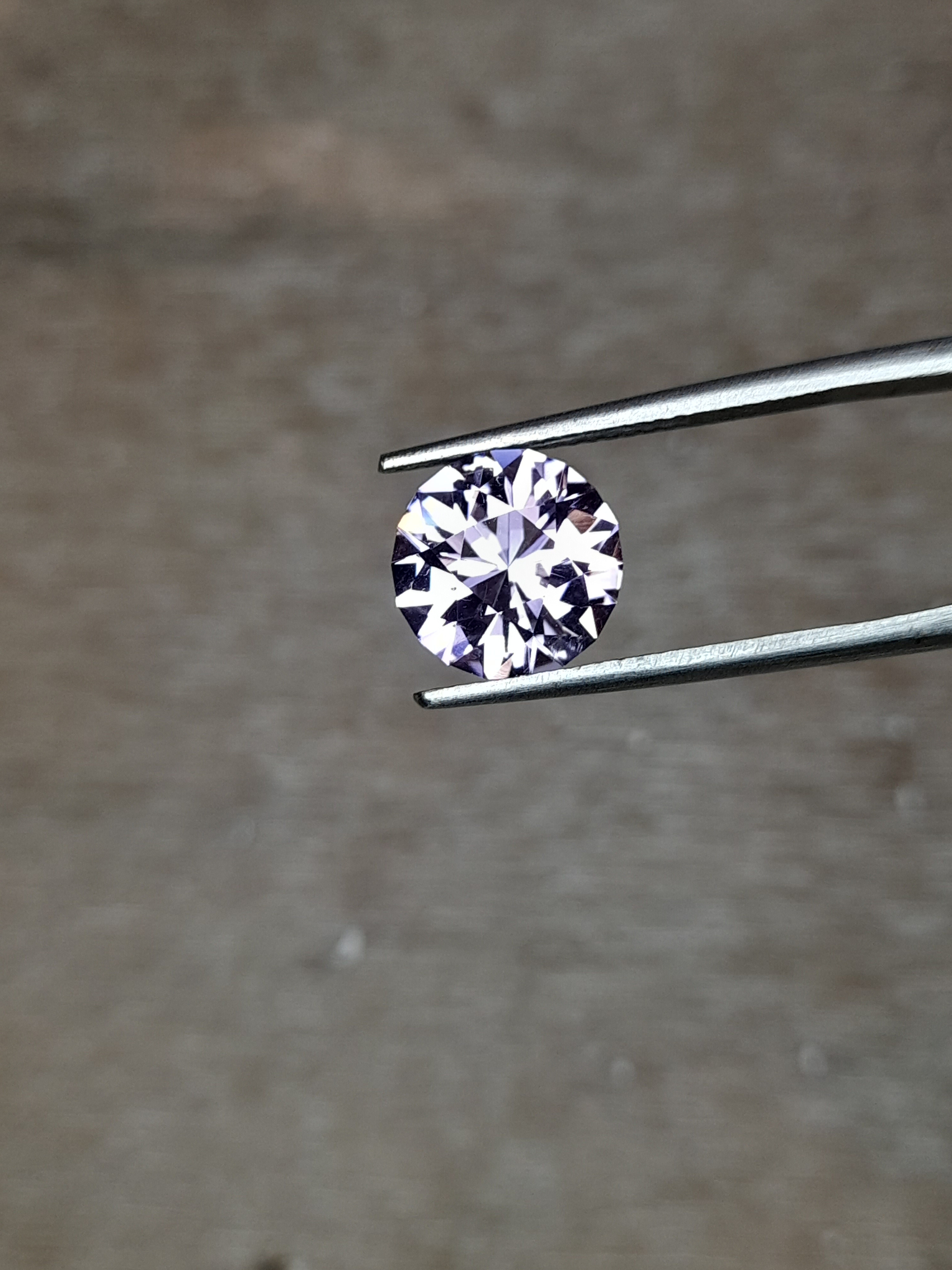 Améthyste naturelle facettée brillant 2.8ct natural amethyst brilliant