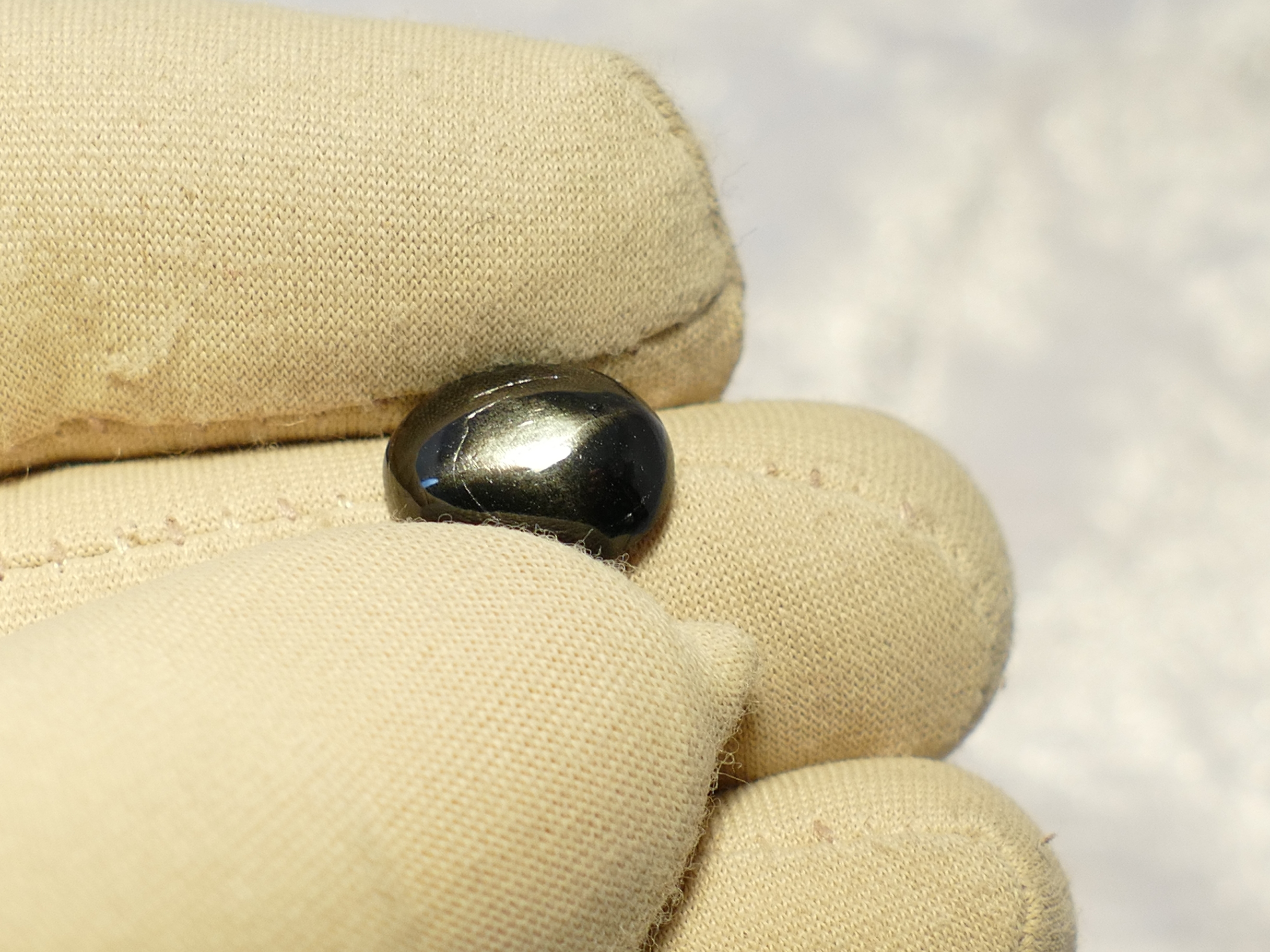 diopside étoilé naturelle cabochon ovale