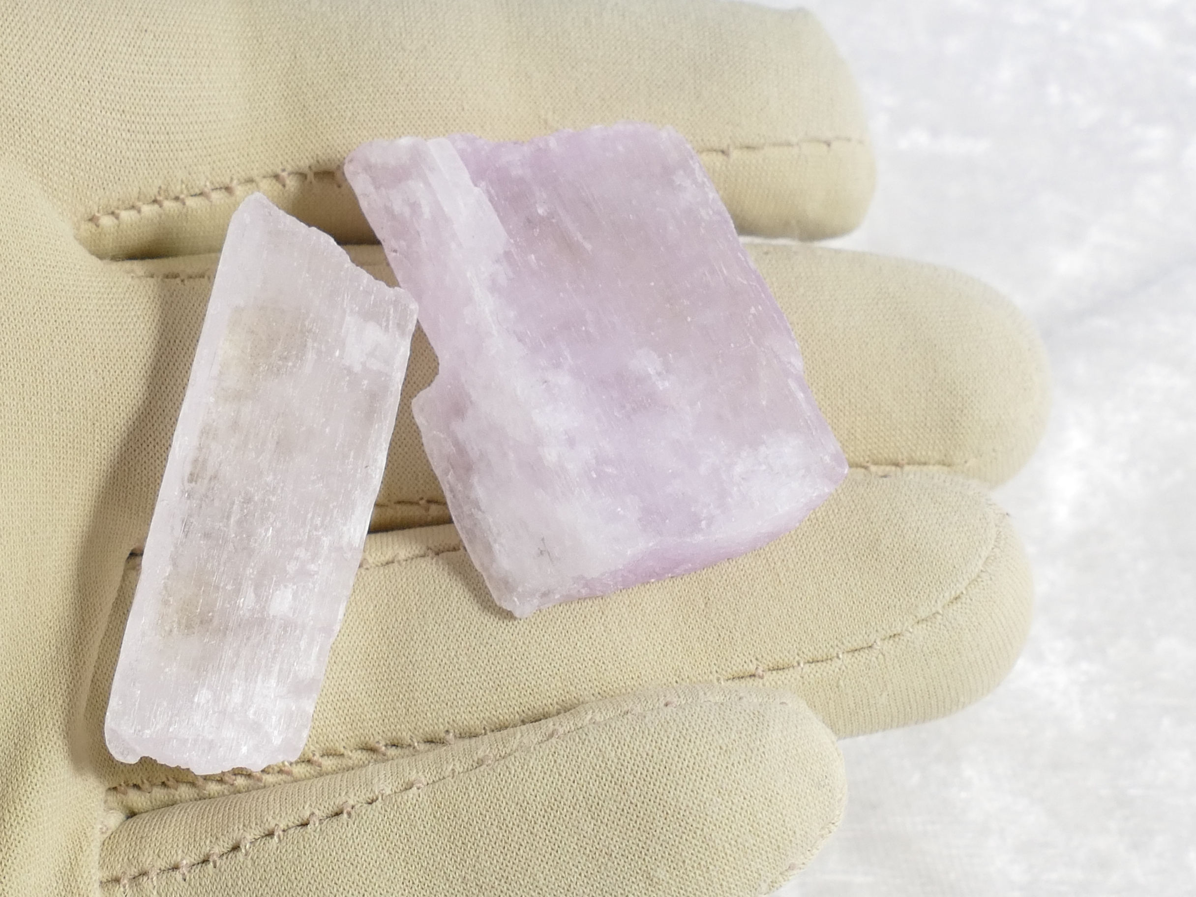 Kunzite brut naturelle