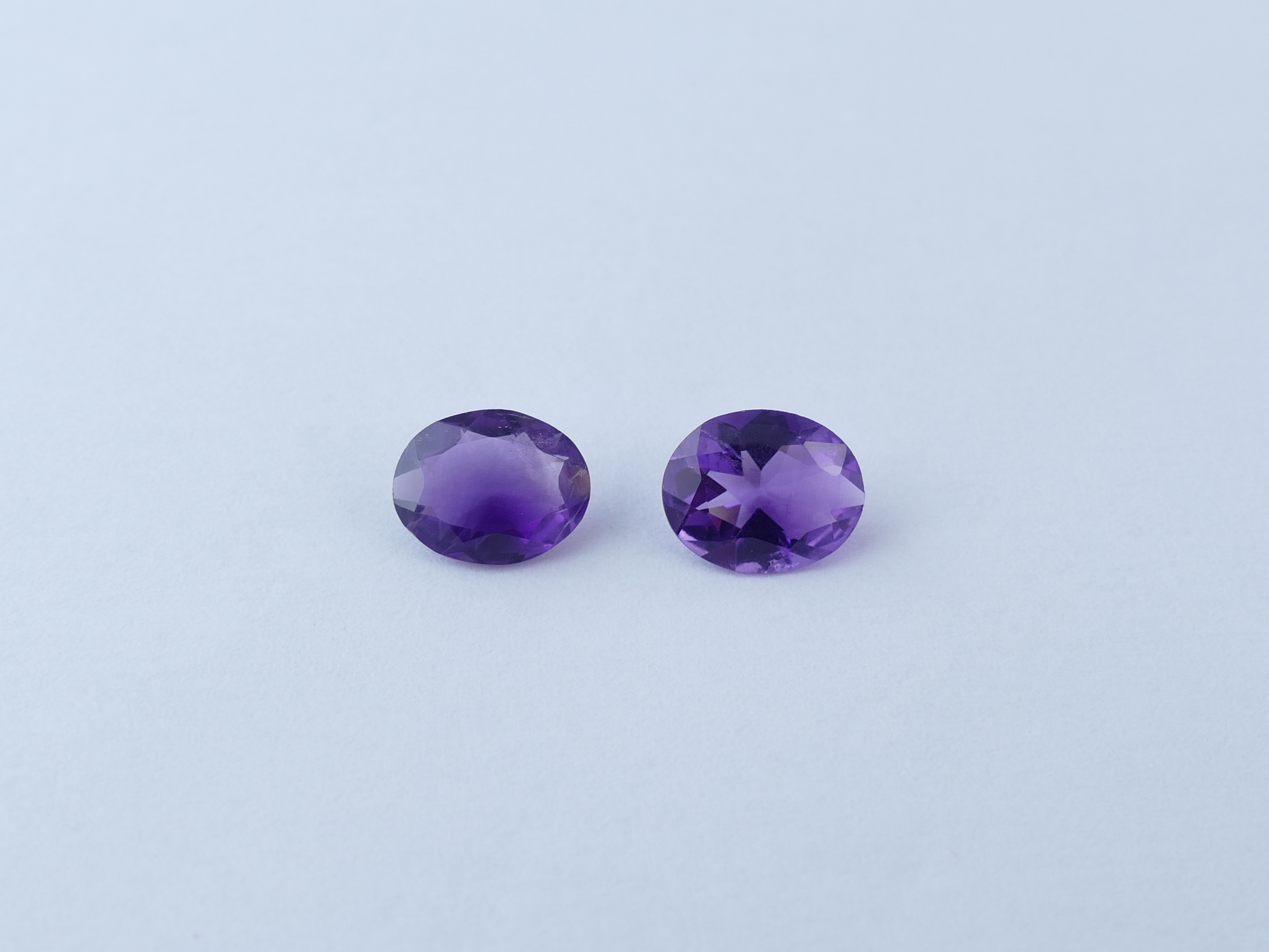 Améthyste Naturelle 7,90 Carats - Taille Blason Ovale - Clarté VS1 - Pierre Précieuse