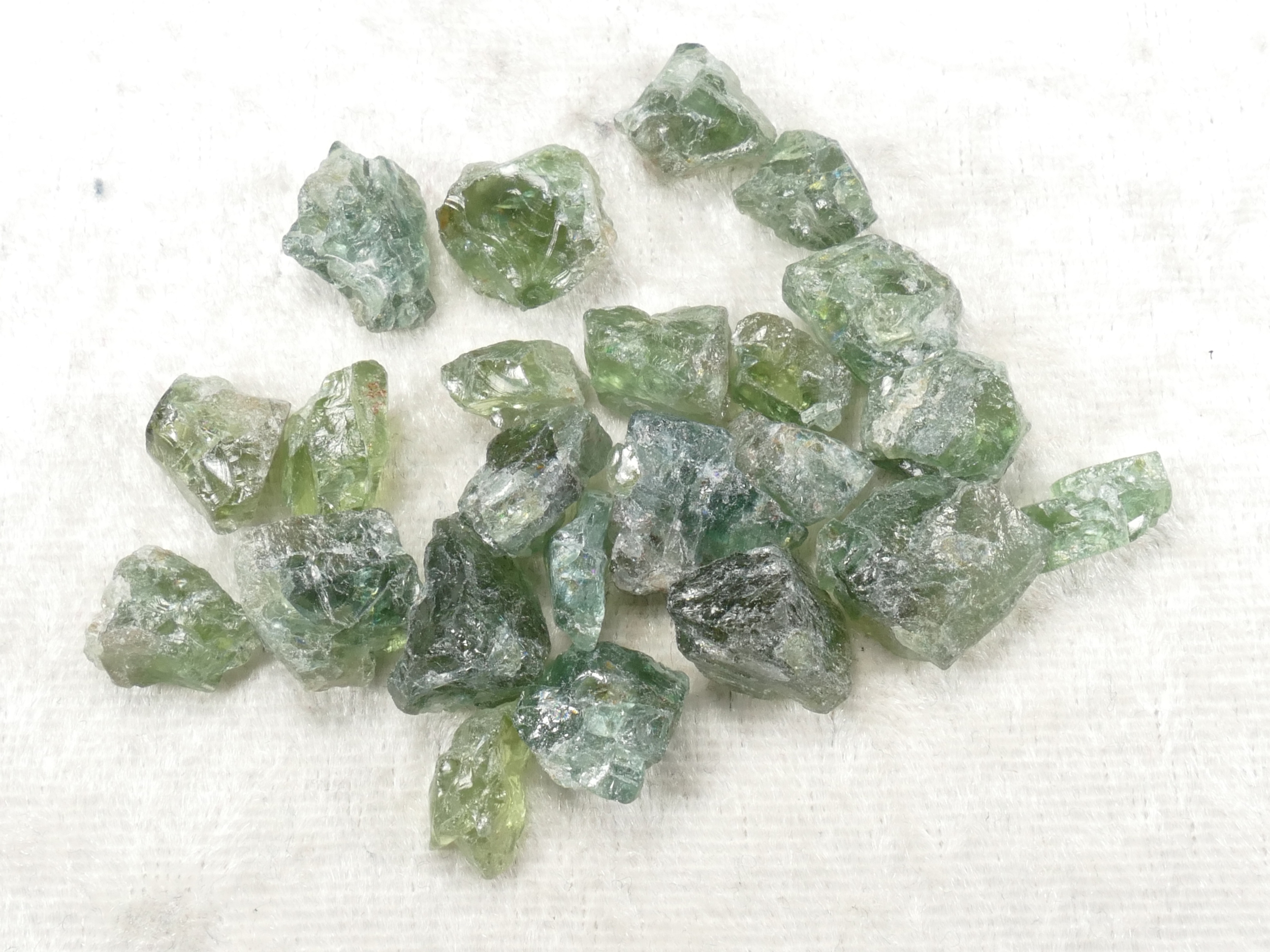 RARE!! 5 Apatites Bleues Naturelles Brutes D'Afrique - 5,36 Carats