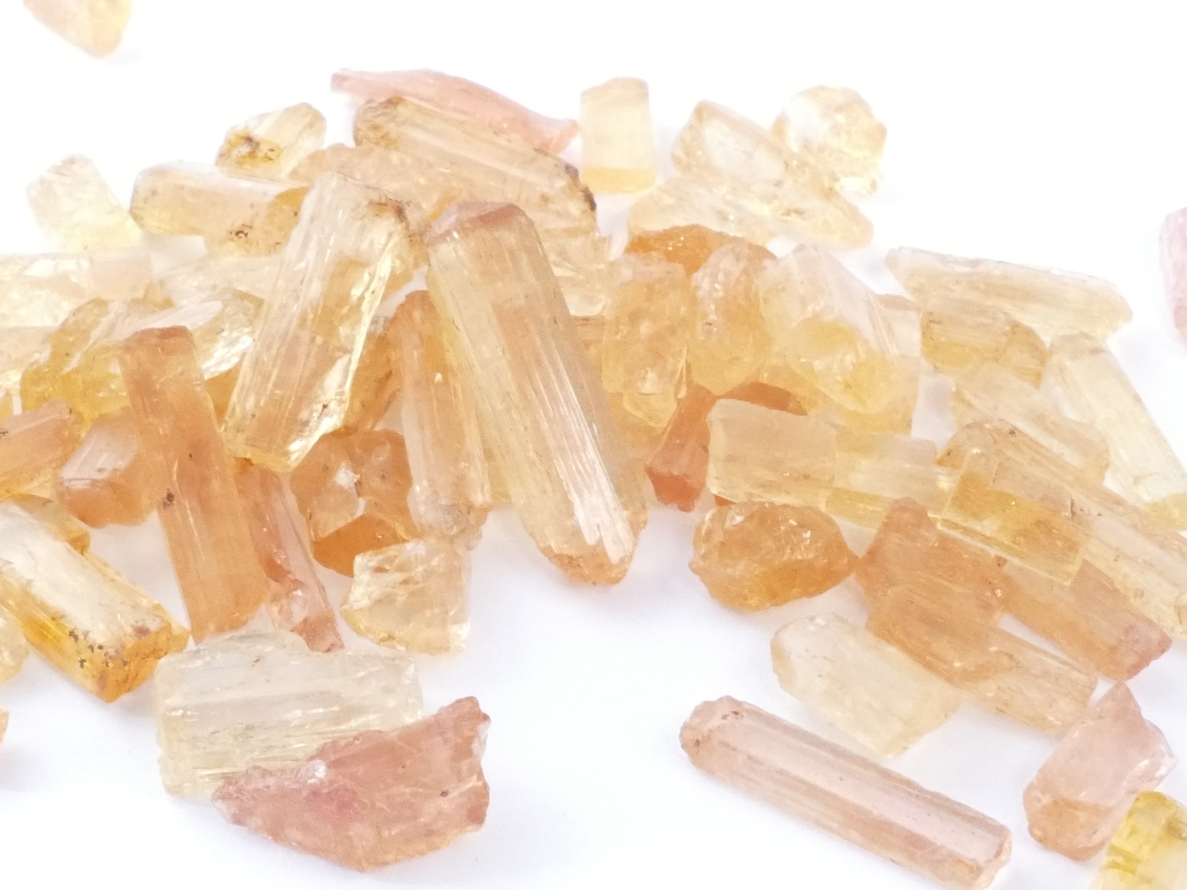 Topaze impériale brute naturelle du Brésil