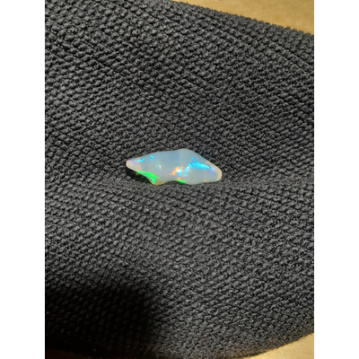 Natural Ethiopian Opal 9.4ct smooth irregular shape multicolor Opale naturelle Ethiopie
