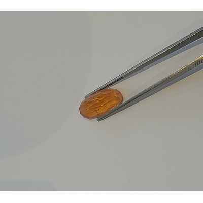 Natural imperial topaz 10.33ct in uneven rose cut Topaze impériale naturelle en rose cut