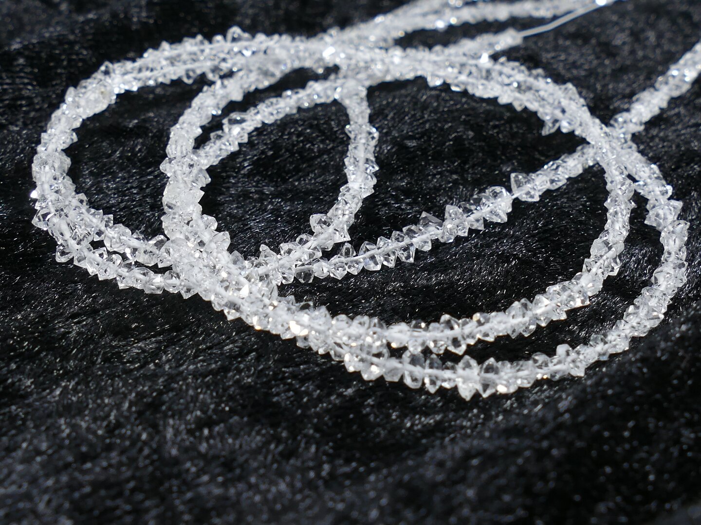 Lot De 4 Perles Tubes En Cristal De Roche (quartz) – 13x4mm – Neuf Pour Création De Bijoux