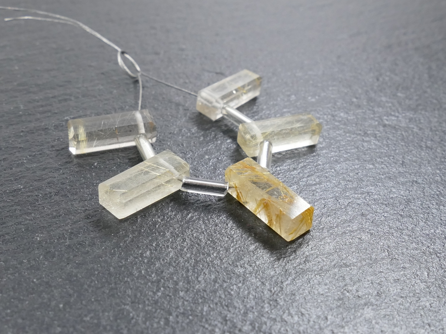 Perles De Quartz Rutilé Naturel En Baguette Gemmes Aventures