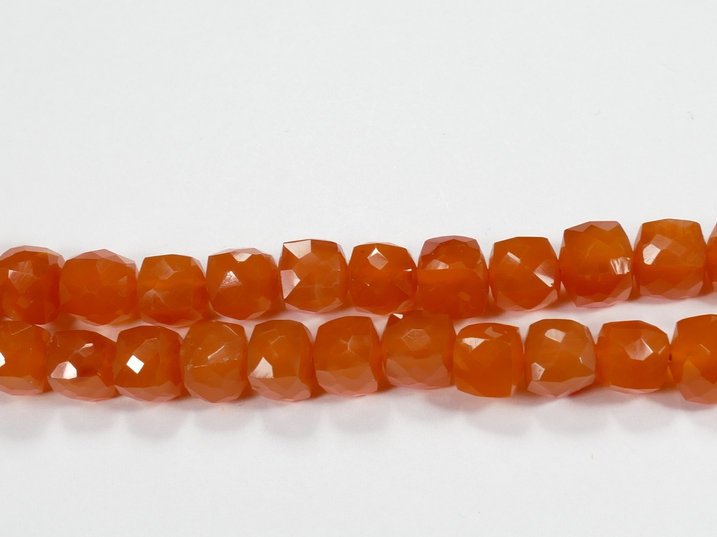 Perles Cornaline Naturelle Facettées - Tranches 8-9mm - Lot De 8 Brins (133 Carats)