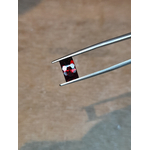 Grenat rouge naturel 2.46ct facettée rectangle nid d'abeille Natural red garnet rectangle honeycomb