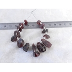 Perle de grenat rouge violet brut naturel