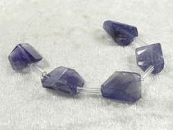 Brin De Perles En Iolite Naturelle 7'' - Pierres Taillées En Tranches 8-14 Mm - 111 Carats