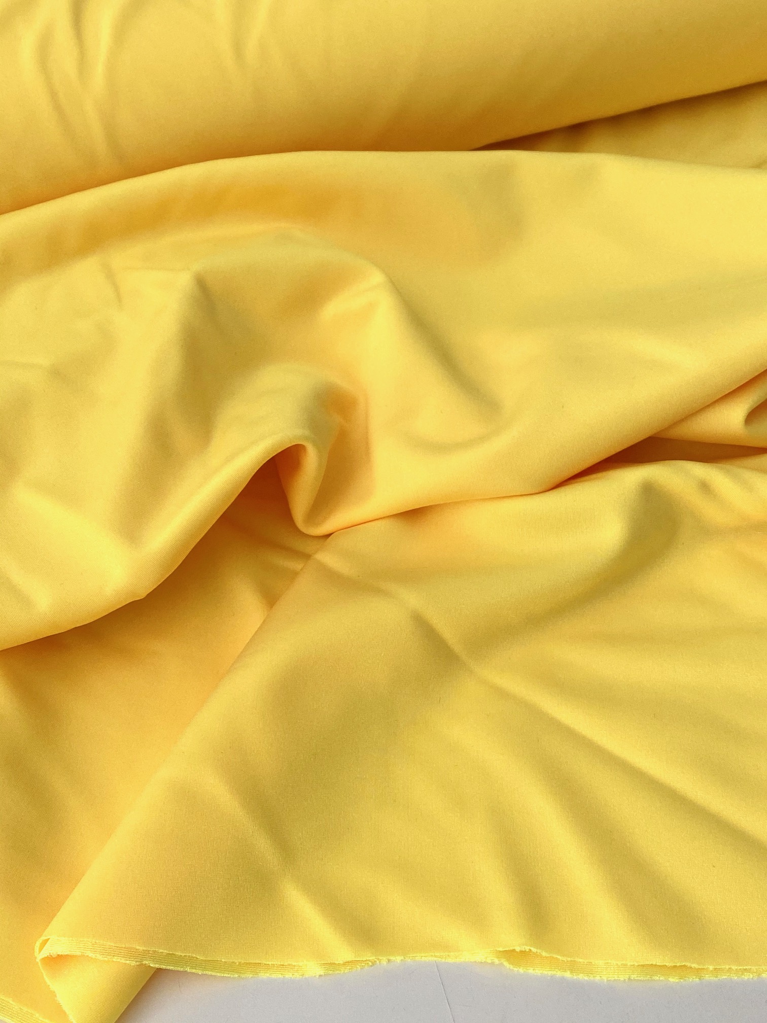 Lycra mat coloris jaune d\'or 20 x 140 cm