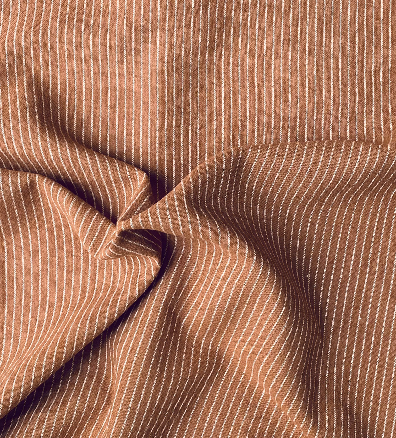 COUPON de Tissu rayures tissées coloris noisette 1m60 x 140 cm
