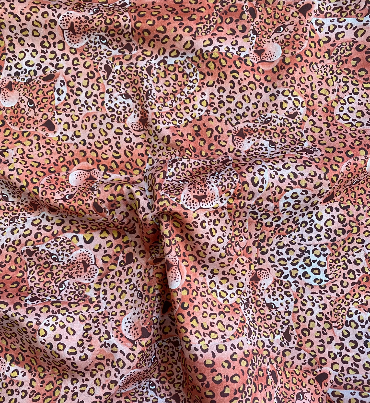 Liberty Tana Lawn™ Leopard Camo corail coloris C 20 x 137 cm