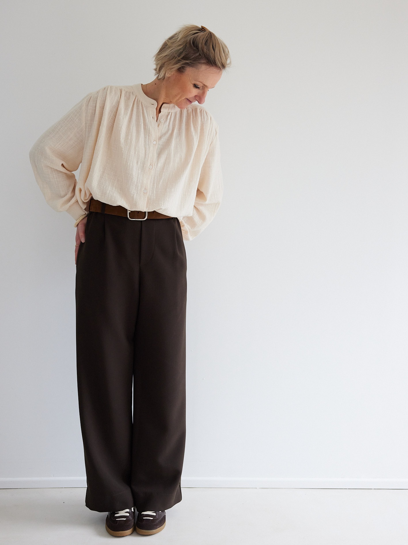 blouse-allure-coton-trame-ecru-S-et-coco-tailleur-crepe-marron-36-52