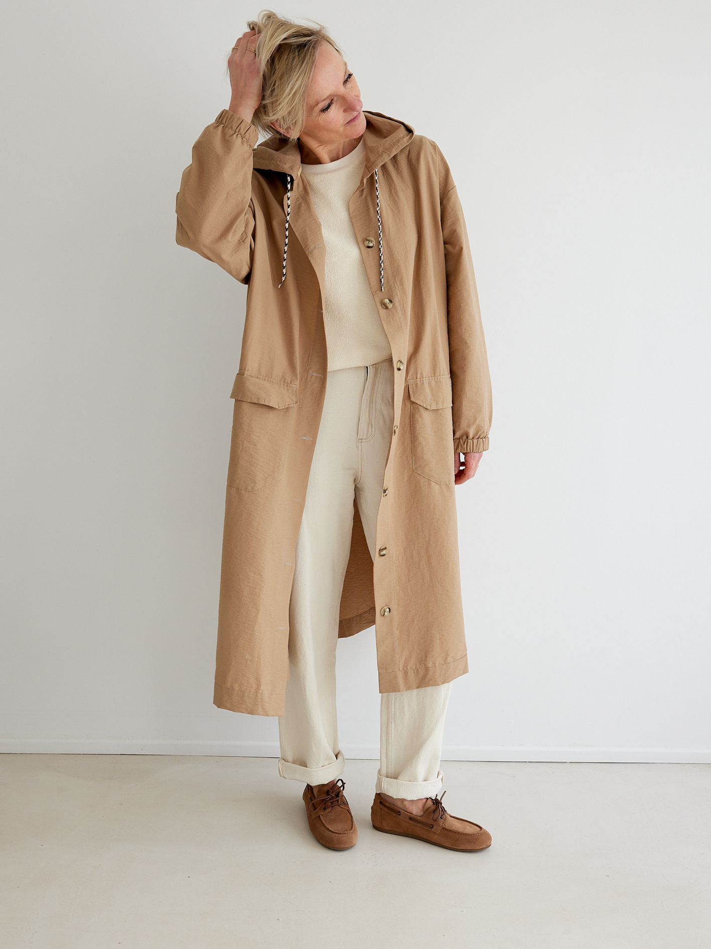 parka-escapade-en-toile-parachute-camel-maison-essentielle-4