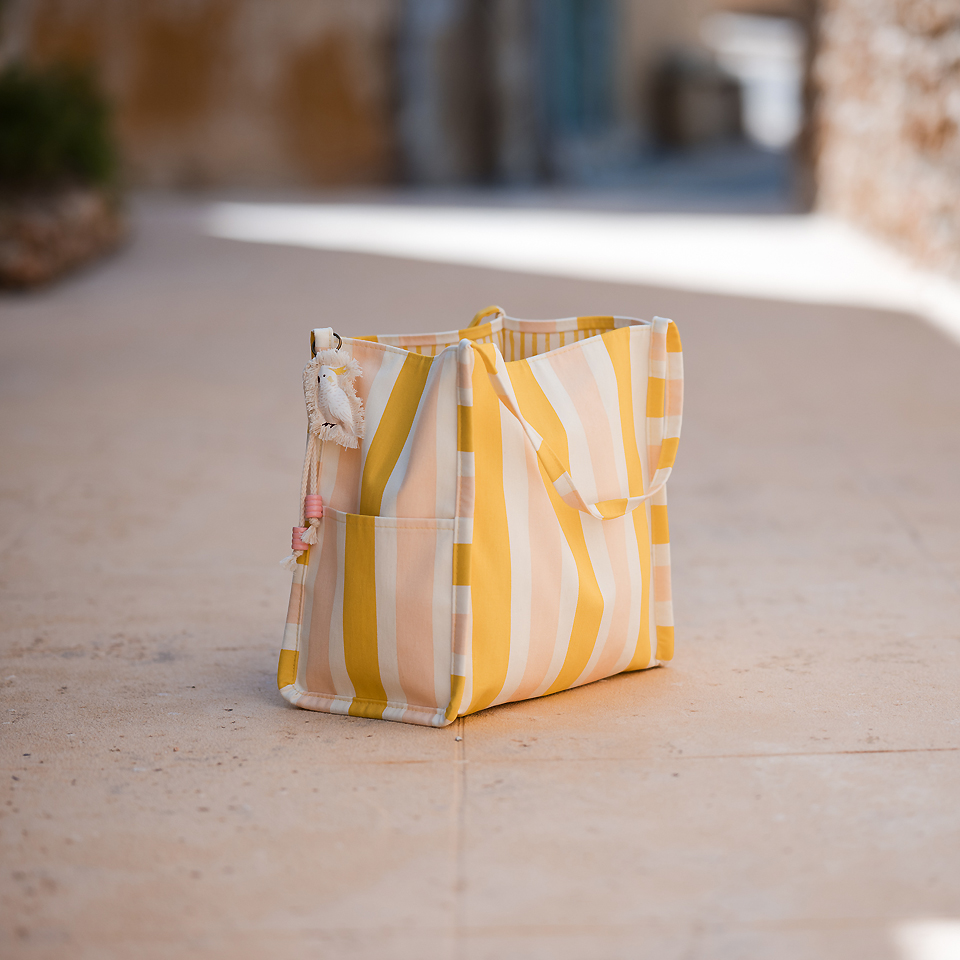 See-You-at-Six-Wiggly-Verticals-Yellow-M-Cotton-Canvas-Papyrus-Cräme-056s