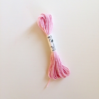 Echeveau de 5m de soie d'Alger rose pâle coloris 3021