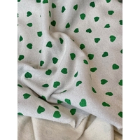 COUPON de Molleton à paillettes gris clair et argent imprimé coeur-coeur vert 1m60 x 140 cm