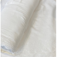 Double gaze blanche bordure brodée 20 x 125 cm