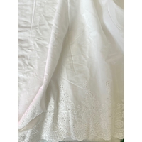 Voile de coton bordure brodée coloris blanc 20 x 135 cm