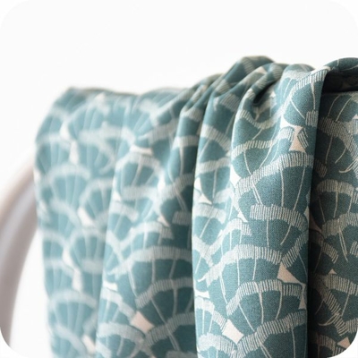 discrete-vert-de-gris