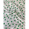 Jersey bambou coloris blanc cassé imprimé coeur-coeur vert 20 x 150 cm