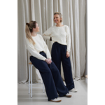 tshirt-parfait-tricot-ecru-berger-bouclettes-de-laine-marine-et-pantalon-cocotailleur-crepe-marine-33-scaled
