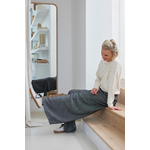 tshirt-parfait-tricot-ecru-et-pantalon-wide-twill-viscose-noir-chine-26-scaled