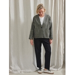 veste-epure-manches-longues-chevron-noir-et-blanc-et-pantalon-mom-en-supra-100-laine-noire-maison-essentielle-7-scaled
