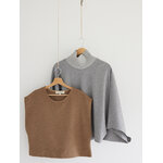 Plastron-et-cape-Le-Tandem-striee-grisbeige-et-grise-maison-essentielle-3