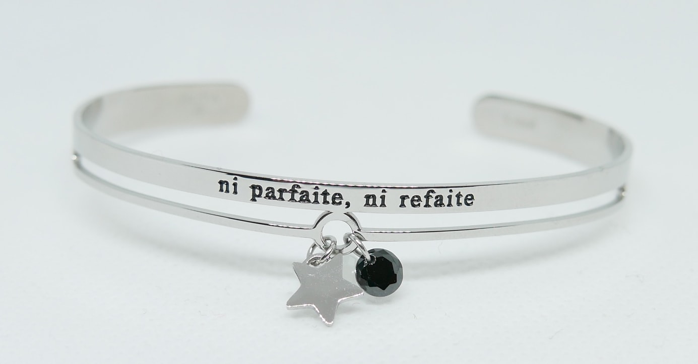Bracelet jonc message - NI PARFAITE, NI REFAITE - Acier Inoxydable - bracelet avec pendentif étoile - Finition Argent – Ajustable – Ikita Paris