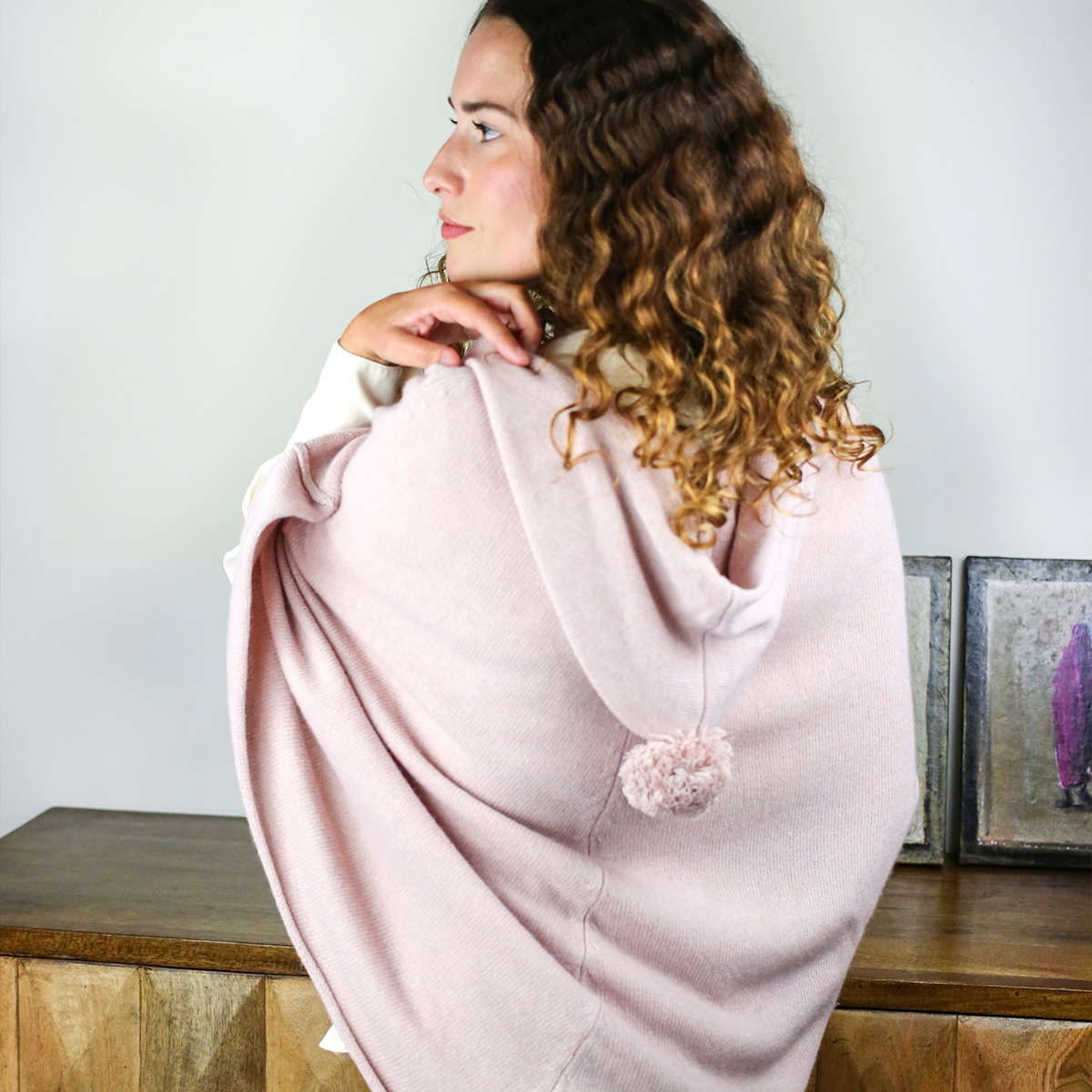 Poncho à capuche femme rose poudre en laine et cachemire