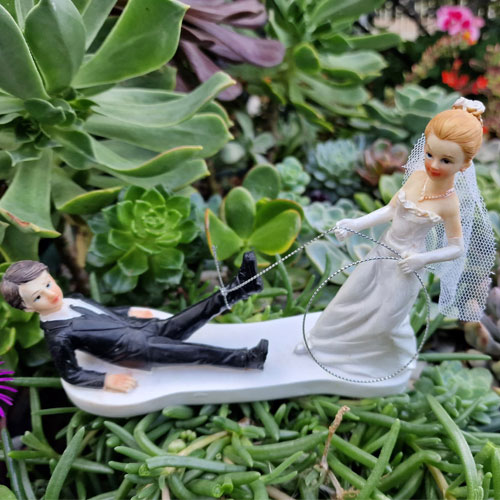 Couple humour je te tiens figurine pour decoration de mariage gateau piece montee
