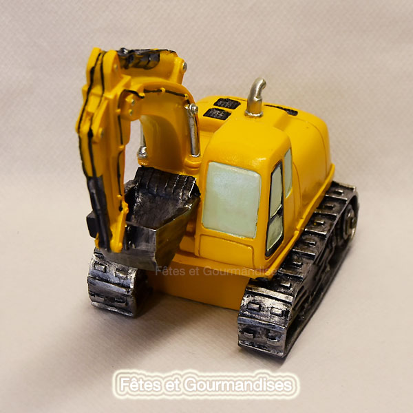 Engins De Chantier Grue Tirelire Travaux Publics Batiment Figurines Figurines Bapteme Fetes Et Gourmandises