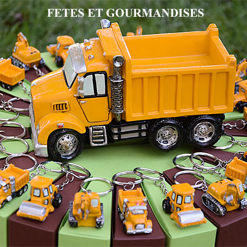 Gateau Camion Engin De Chantier A Remplir De Dragees Pour Bapteme Mariage Communion Fete Anniversaire Contenants Contenants Gateau Fetes Et Gourmandises