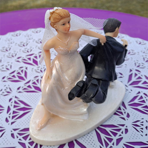 humour-reste-ici-figurine-decoration-gateau-mariage-piece-montee-2