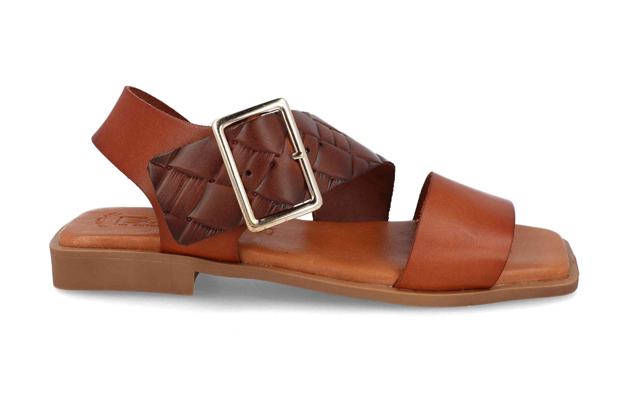 Sandale bout carré cuir matelassé