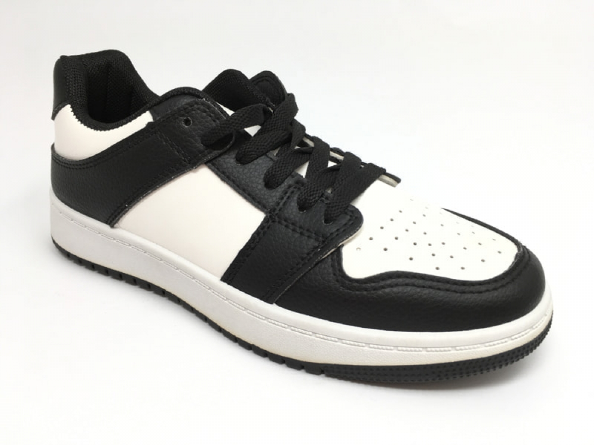 Basket blanc et noir