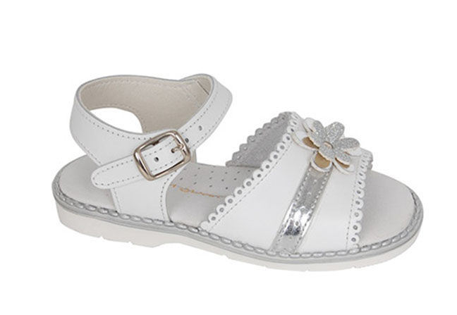 Sandaes en cuir blanche