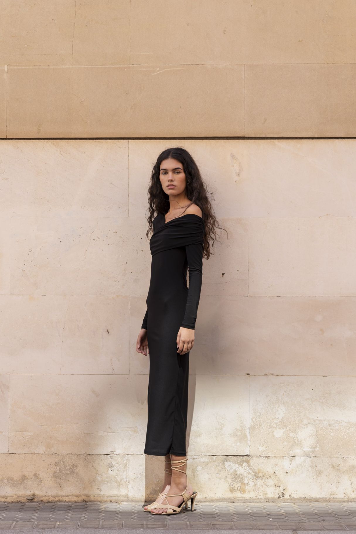 robe asymétrique noir 7