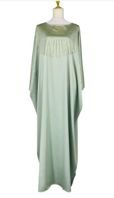 Abaya de qualité en satin épais avec strass vert